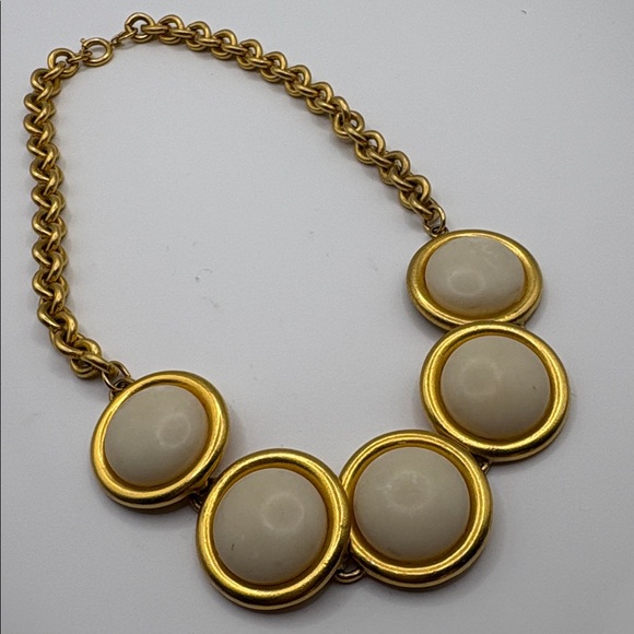Vintage 80’s Gold and Cream Statement Necklace 22kt Brushed Goldtone - Picture 7 of 7